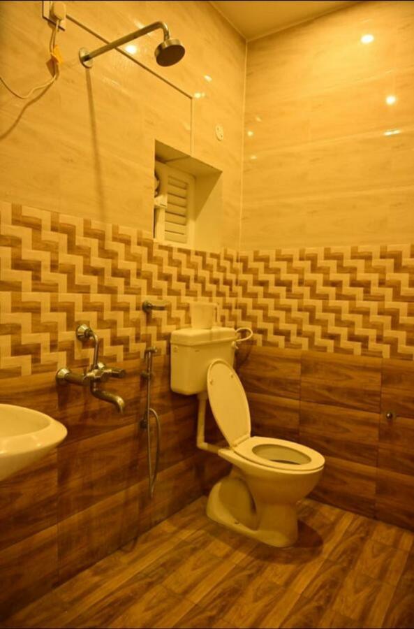 Limra Residency Hotel Pollachi Luaran gambar